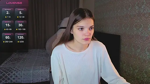 Snapshot of magic_shy_ chatting on November 7, 1:43 am magic shy online show from November 7, 1:43 am