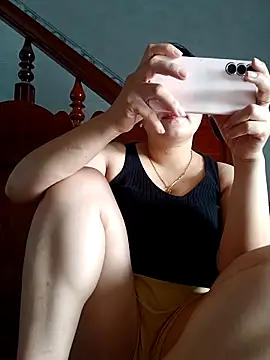 Snapshot of _Babyrose_ chatting on October 11, 6:36 am Babyrose online show from October 11, 6:36 am