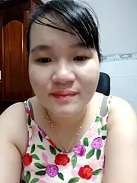 Snapshot of _Babyrose_ chatting on November 2, 2:27 am Babyrose online show from November 2, 2:27 am