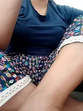 Snapshot of _Babyrose_ chatting on November 25, 2:23 am Babyrose online show from November 25, 2:23 am