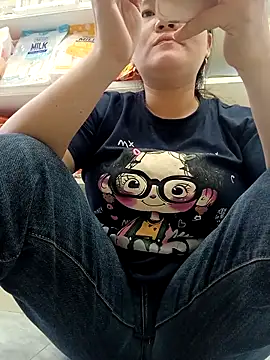 Snapshot of _Babyrose_ chatting on October 19, 11:02 am Babyrose online show from October 19, 11:02 am