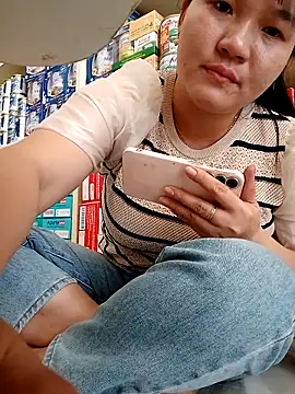 Snapshot of _Babyrose_ chatting on October 10, 6:03 am Babyrose online show from October 10, 6:03 am