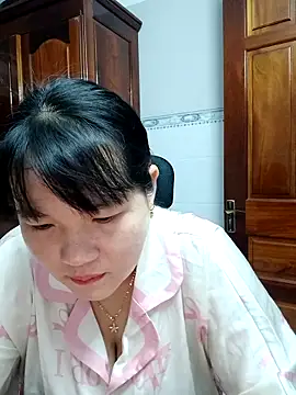 Snapshot of _Babyrose_ chatting on October 13, 3:57 pm Babyrose online show from October 13, 3:57 pm