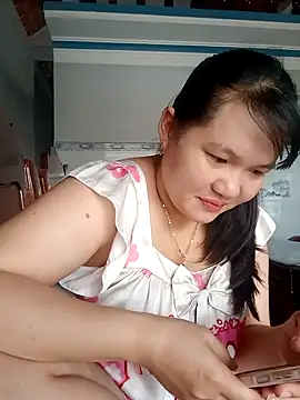 Snapshot of _Babyrose_ chatting on October 15, 6:00 am Babyrose online show from October 15, 6:00 am