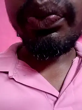 Snapshot of dolphiinn chatting on November 26, 2:17 pm dolphiinn online show from November 26, 2:17 pm