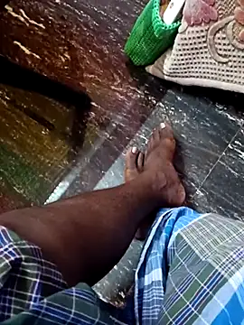 Snapshot of dolphiinn chatting on November 8, 12:58 am dolphiinn online show from November 8, 12:58 am