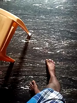 Snapshot of dolphiinn chatting on December 1, 1:06 am dolphiinn online show from December 1, 1:06 am