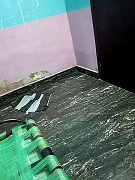 Snapshot of dolphiinn chatting on November 18, 3:26 pm dolphiinn online show from November 18, 3:26 pm