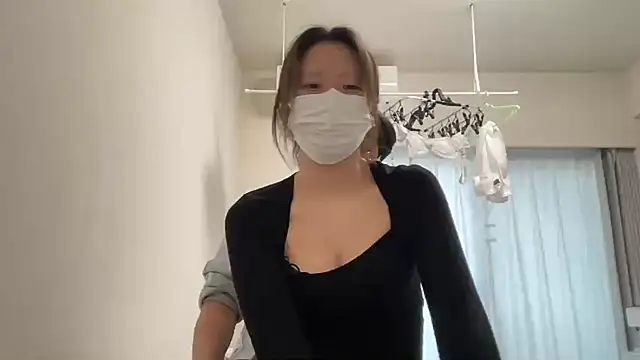 Snapshot of reon_reonreon chatting on November 18, 5:00 am reon reonreon online show from November 18, 5:00 am