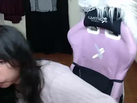 Snapshot of ScarlettShirahoshi chatting on November 6, 6:45 pm ScarlettShirahoshi online show from November 6, 6:45 pm