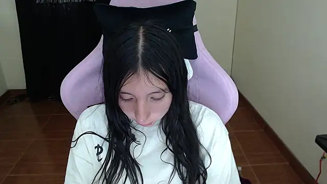 Snapshot of ScarlettShirahoshi chatting on September 14, 7:58 pm ScarlettShirahoshi online show from September 14, 7:58 pm