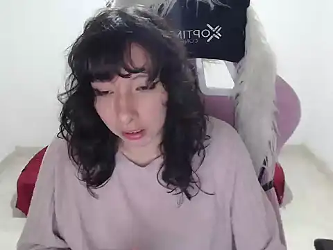 ScarlettShirahoshi online show from April 14, 6:02 pm