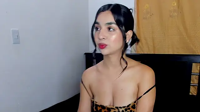 Snapshot of MelyRousee chatting on September 30, 11:33 pm MelyRousee online show from September 30, 11:33 pm