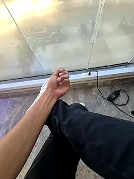 Snapshot of Ajhg98 chatting on December 19, 8:44 pm Ajhg98 online show from December 19, 8:44 pm