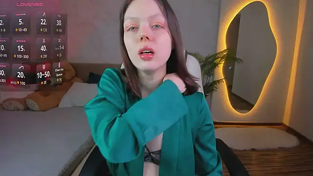 Lunar Lily online show from March 20, 5:41 am