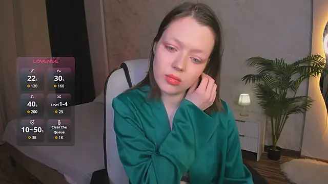 Lunar Lily online show from February 13, 6:02 am