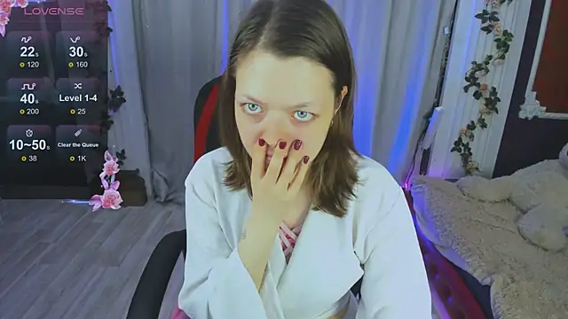 Lunar Lily online show from October 12, 5:31 am