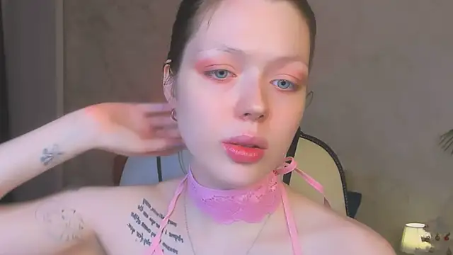 Lunar Lily online show from January 12, 5:58 am