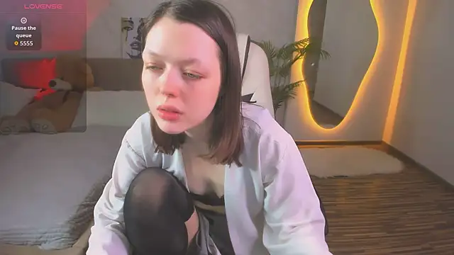 Lunar Lily online show from March 29, 5:42 am