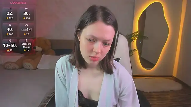 Lunar Lily online show from March 21, 5:41 am