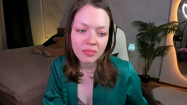 Lunar Lily online show from November 26, 5:51 am