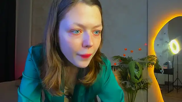 Lunar Lily online show from November 1, 5:36 am