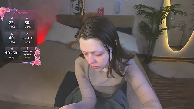 Lunar Lily online show from May 6, 5:33 am