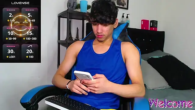 Snapshot of Gael_Jones chatting on November 21, 11:26 pm Gael Jones online show from November 21, 11:26 pm