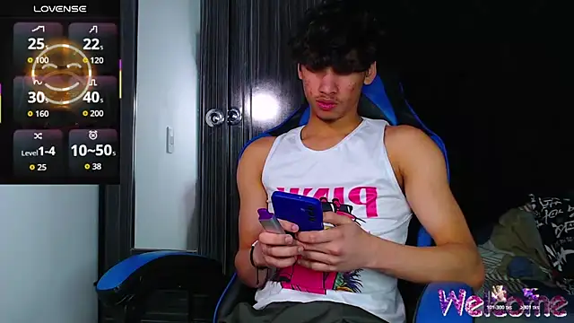 Snapshot of Gael_Jones chatting on December 16, 6:39 am Gael Jones online show from December 16, 6:39 am