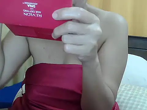 Elara8309 online show from May 9, 1:53 am