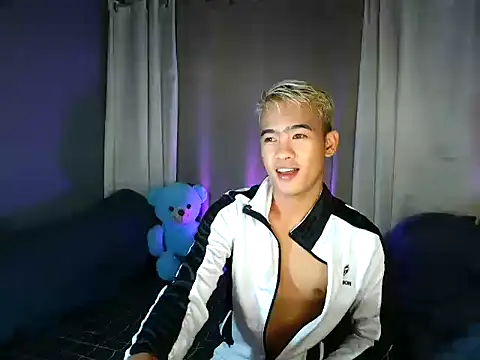 xx topless online show from November 12, 7:40 pm