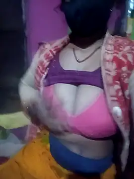 Snapshot of sanjna_sharmaa chatting on December 5, 3:10 pm sanjna sharmaa online show from December 5, 3:10 pm