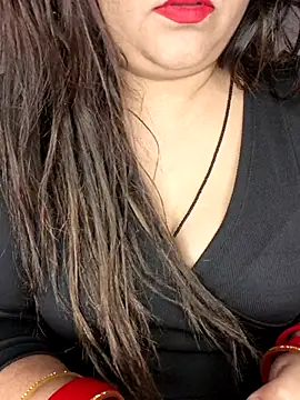 indian-hotmilfs online show from April 9, 8:37 pm