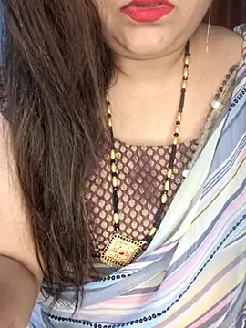 indian-hotmilfs online show from March 24, 7:47 pm