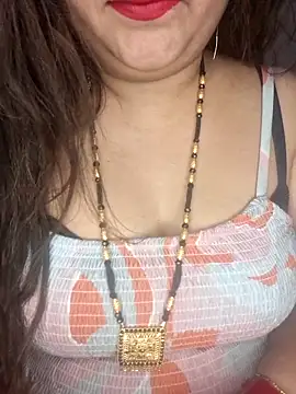 indian-hotmilfs online show from April 4, 7:09 pm