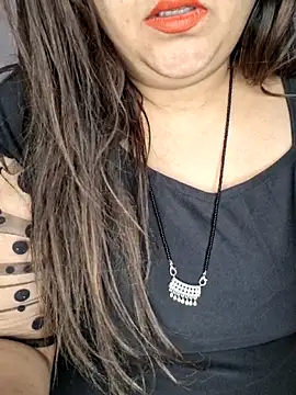 indian-hotmilfs online show from January 14, 9:07 pm