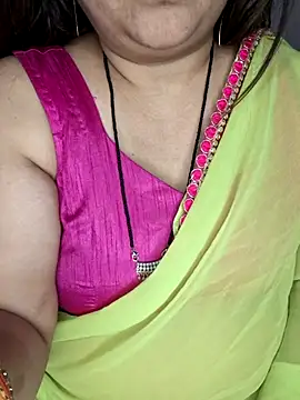 indian-hotmilfs online show from January 15, 6:33 pm