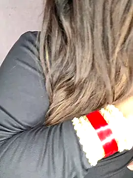 indian-hotmilfs online show from December 4, 11:37 pm