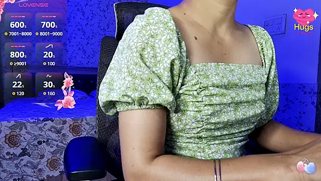 Snapshot of snow_white123 chatting on February 19, 9:23 pm snow white123 online show from February 19, 9:23 pm