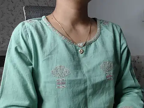 Snapshot of snow_white123 chatting on October 22, 8:30 pm snow white123 online show from October 22, 8:30 pm