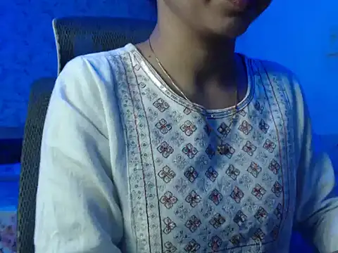 Snapshot of snow_white123 chatting on November 8, 8:34 pm snow white123 online show from November 8, 8:34 pm