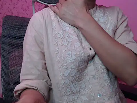 snow white123 online show from October 16, 8:17 pm