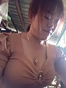 Snapshot of sukabae00 chatting on October 11, 1:28 am sukabae00 online show from October 11, 1:28 am