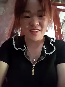 Snapshot of sukabae00 chatting on October 4, 8:27 am sukabae00 online show from October 4, 8:27 am