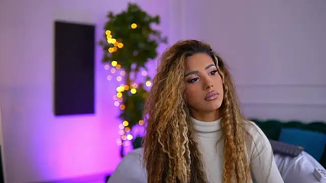 SiennaRuh online show from March 5, 10:12 am