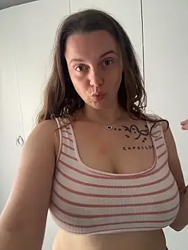 TenderLaGlamor online show from November 10, 11:37 am