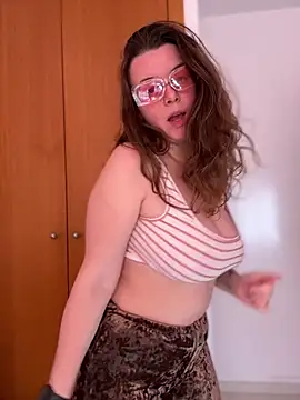 TenderLaGlamor online show from February 6, 12:34 pm