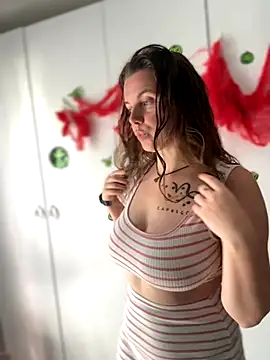 TenderLaGlamor online show from October 21, 10:47 am