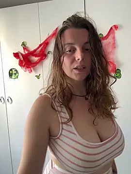 TenderLaGlamor online show from October 30, 1:09 pm