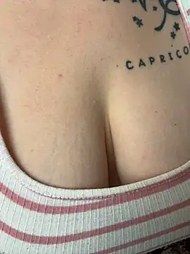 TenderLaGlamor online show from November 27, 12:49 pm